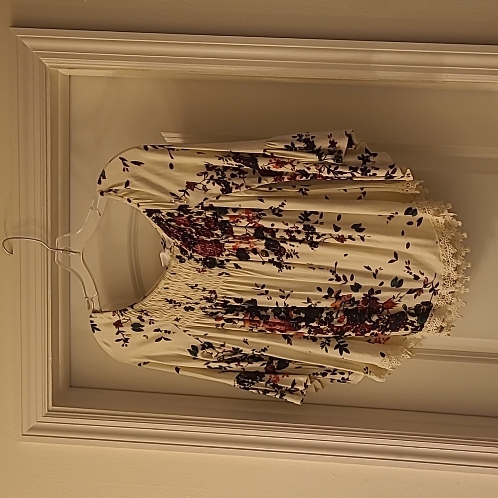 Luq brand women's floral blouse